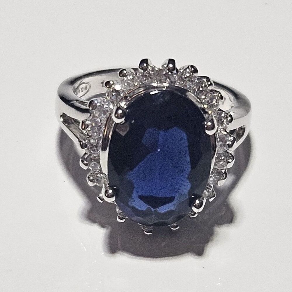 **Final Sale** Avon Majestic Princess Cocktail Ring Size 7 Silver Tone Oval